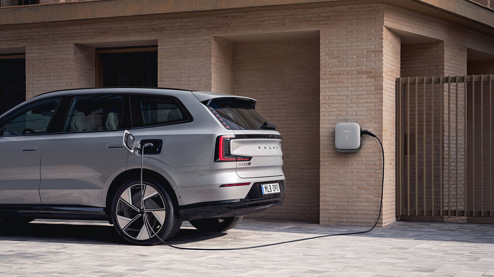 Πρεμιέρα για το αναβαθμισμένο Volvo EX90
